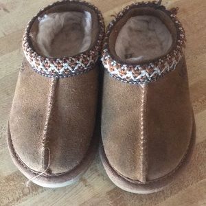 Toddler uggs size 8
